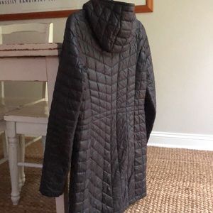 New: The North Face Thermoball Hooded Parka Coat. Size Small
